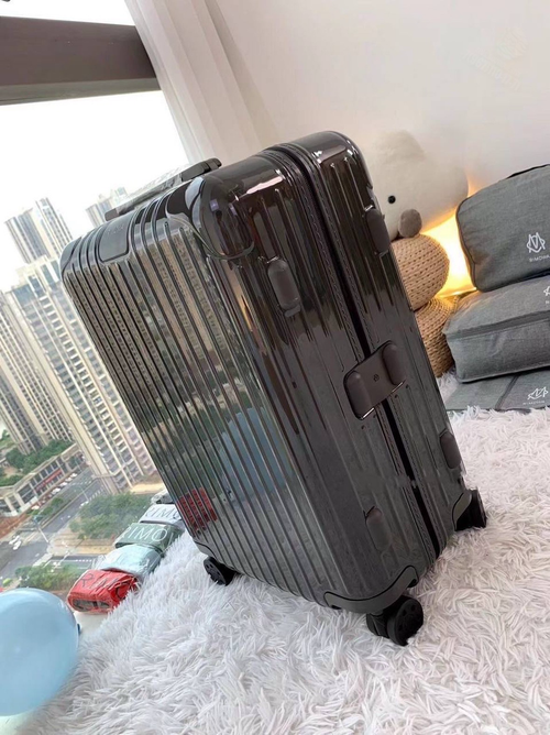 Дорожный чемодан Rimowa