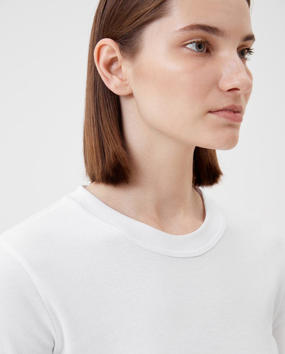 Футболка приталенного силуэта с круглой горловиной