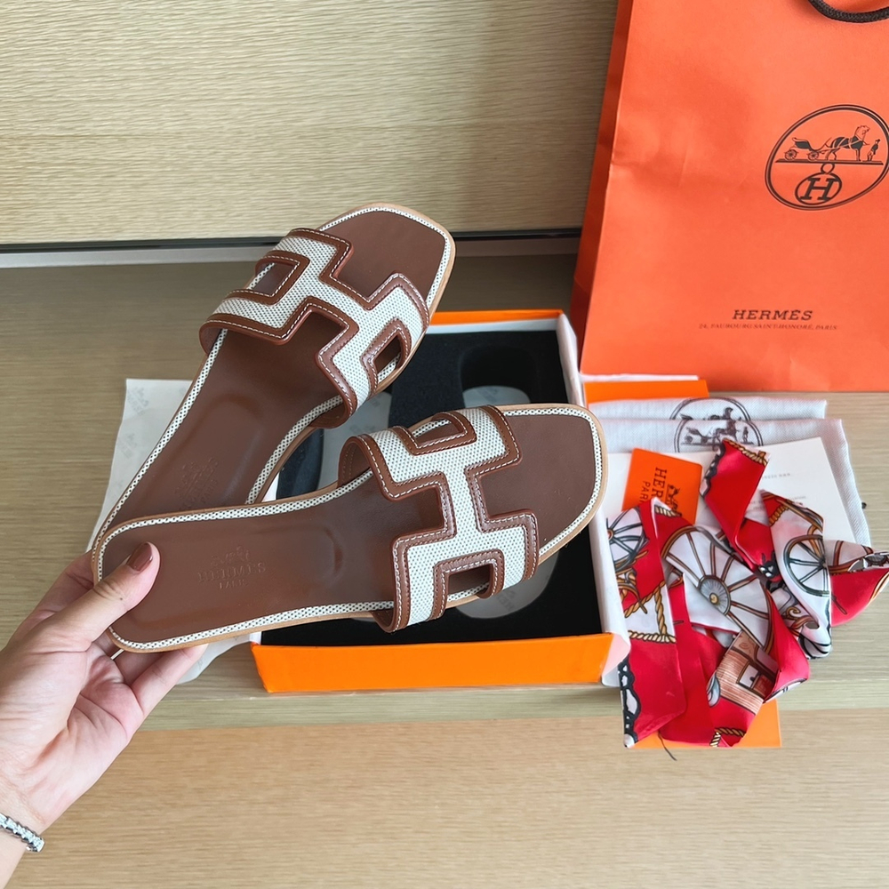 Hermes Oran Sandal