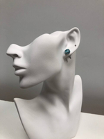 Две пары серег на пусетах Swarovski с кристаллами зеленого и голубого цветов