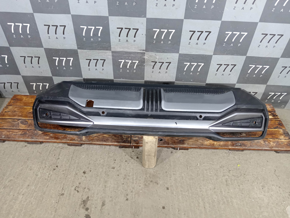 Юбка заднего бампера + накладки Geely Atlas 2 23-нв Б/У Оригинал 6044151400