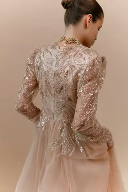 Платье с юбкой из фатина