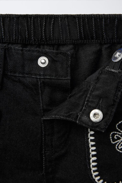 ZARA ДЖИНСОВЫЕ ШОРТЫ С ВЫШИВКОЙ, ЧЕРНЫЙ