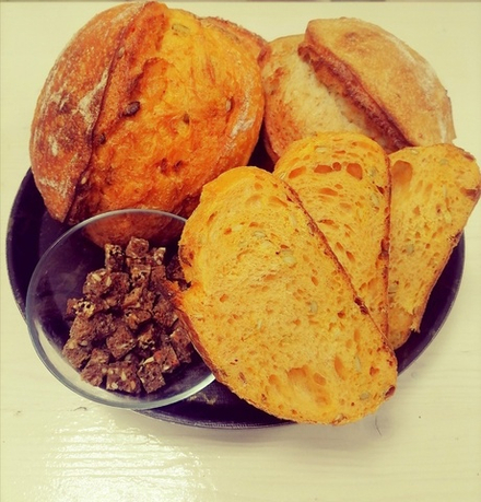 Хлеб цельнозерновой бездрожжевой на закваске Карельский/Луковый/Томатный/Тыквенный/ Сырный Прованс, штука