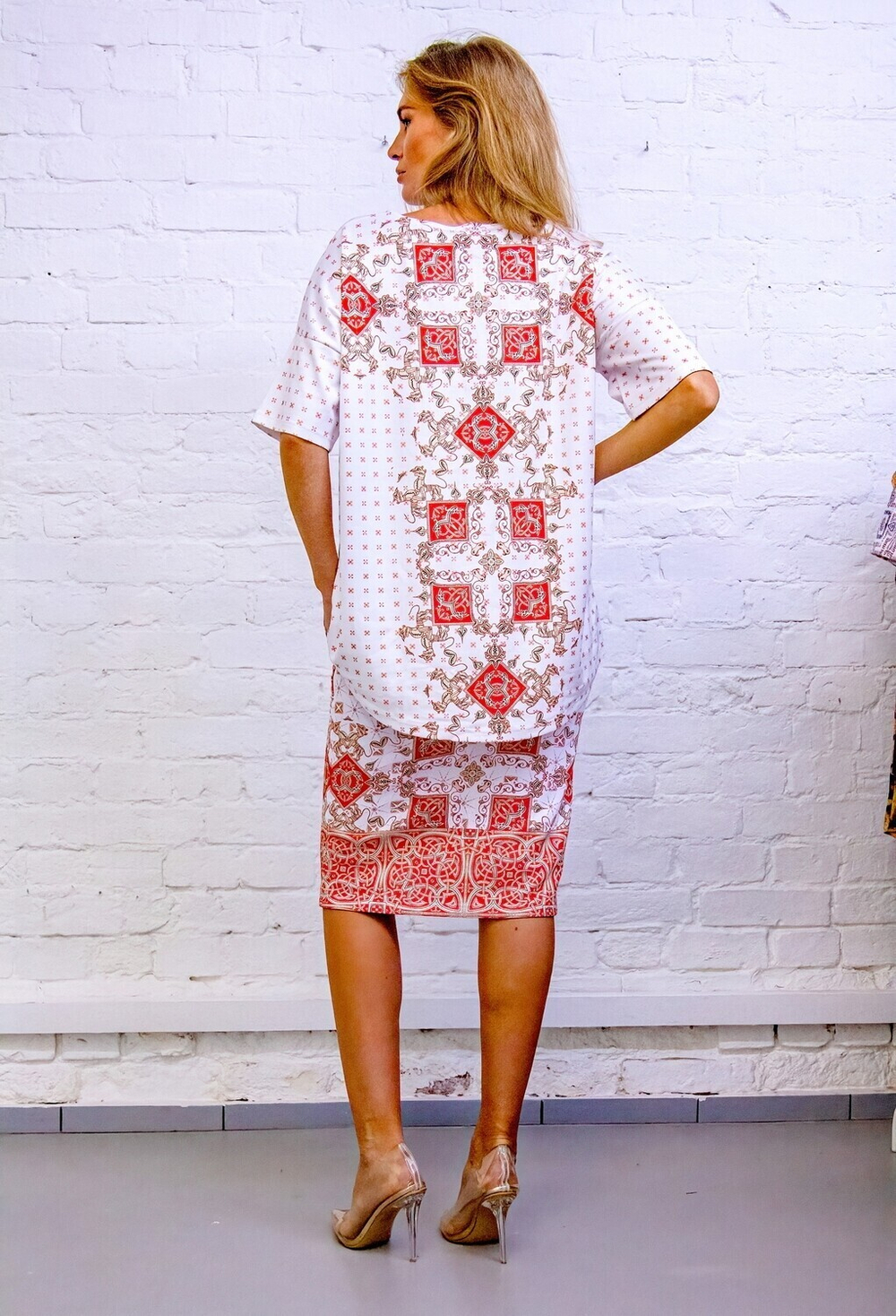 Комплект (футболка и юбка) "Зооморфия"