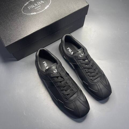 Кроссовки Prada