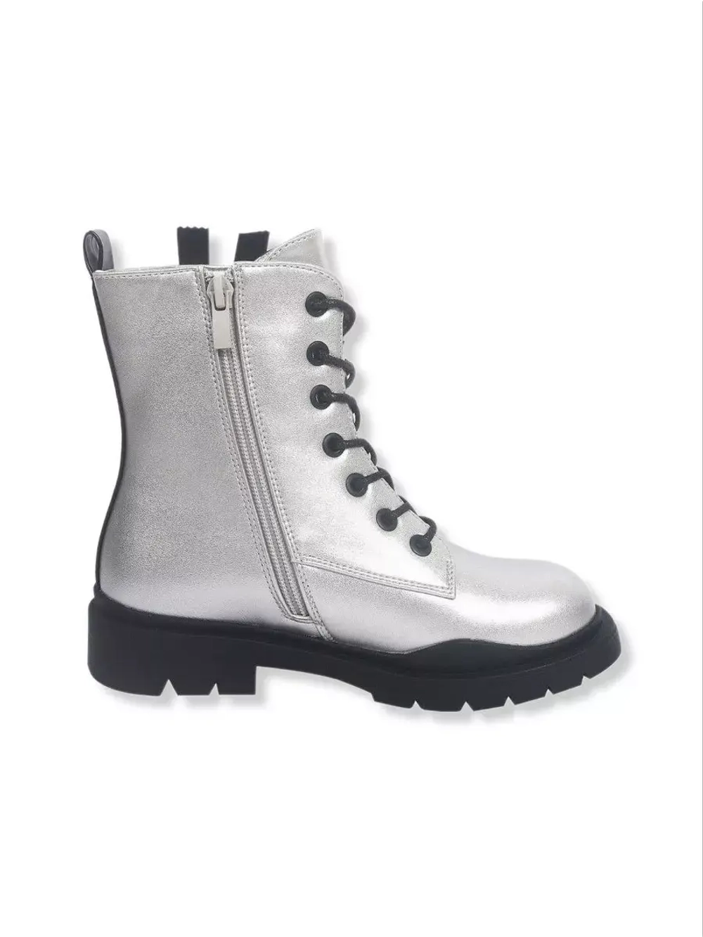 Стильные ботинки для девочки.