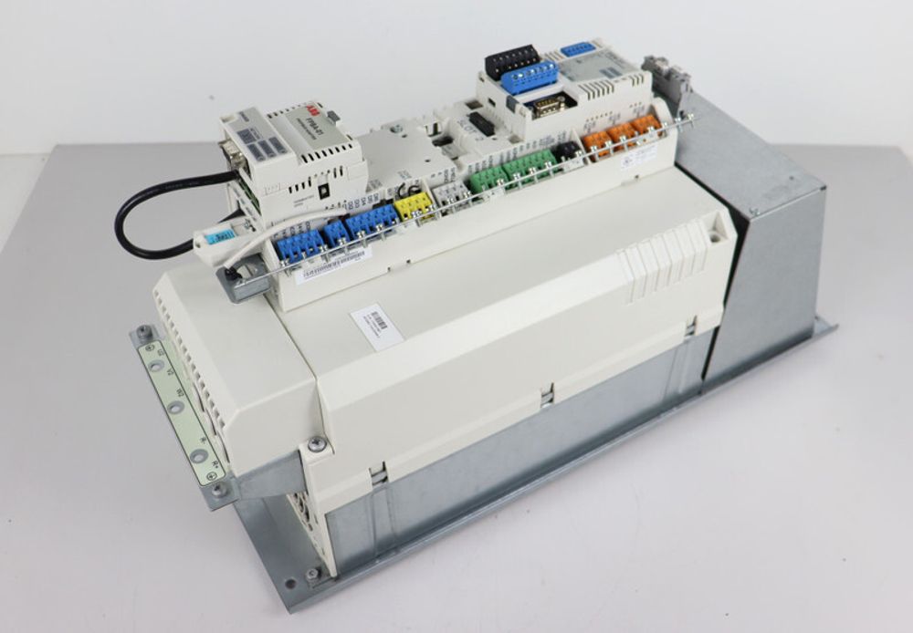 ABB ACS880-104-0044A-3+P922