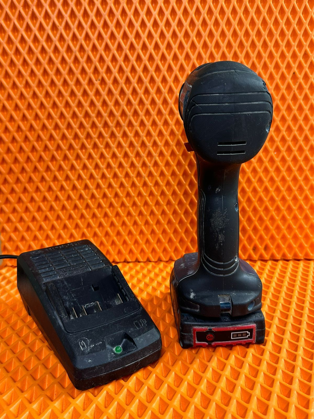 Дрель-шуруповерт Bosch GSR 18V-50