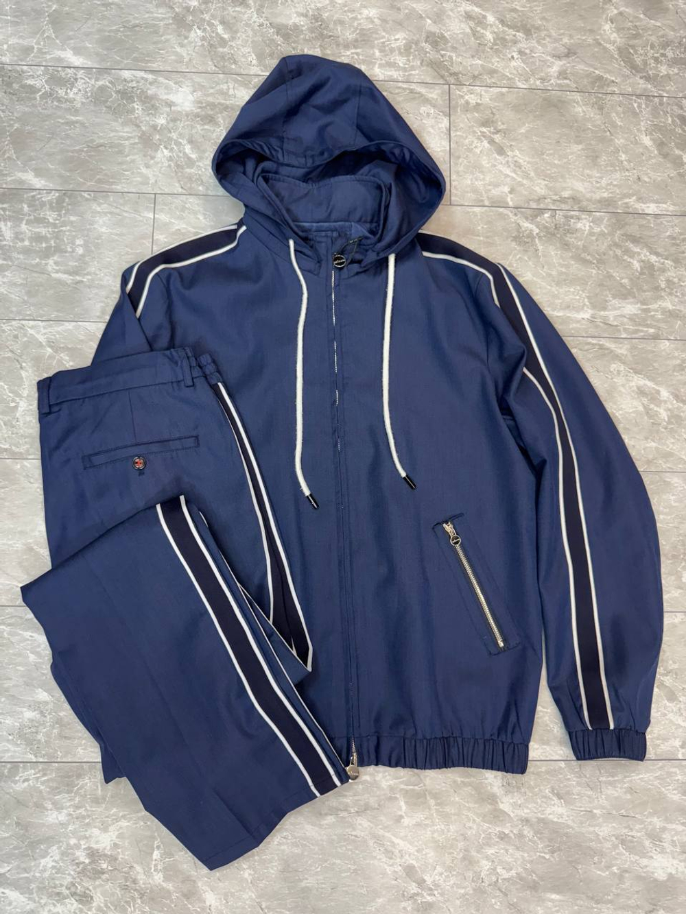 Костюм Kiton