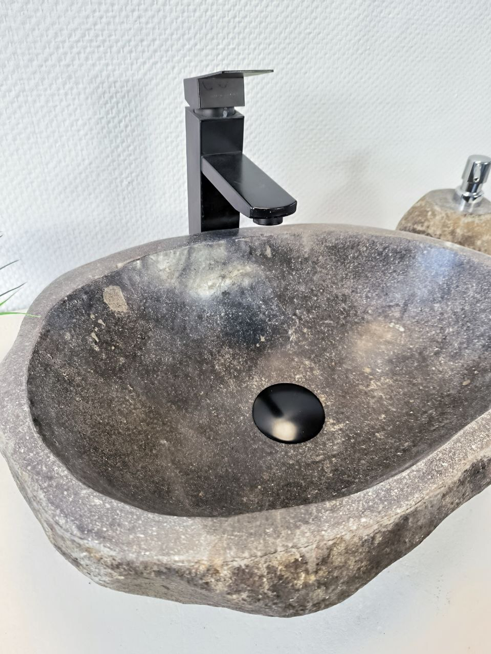 Раковина из речного камня RS-65954 46х33х16 из натурального камня