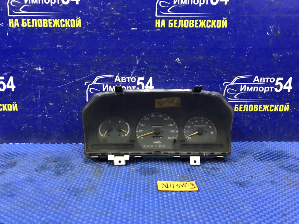 Щиток приборов MITSUBISHI CHARIOT 1994