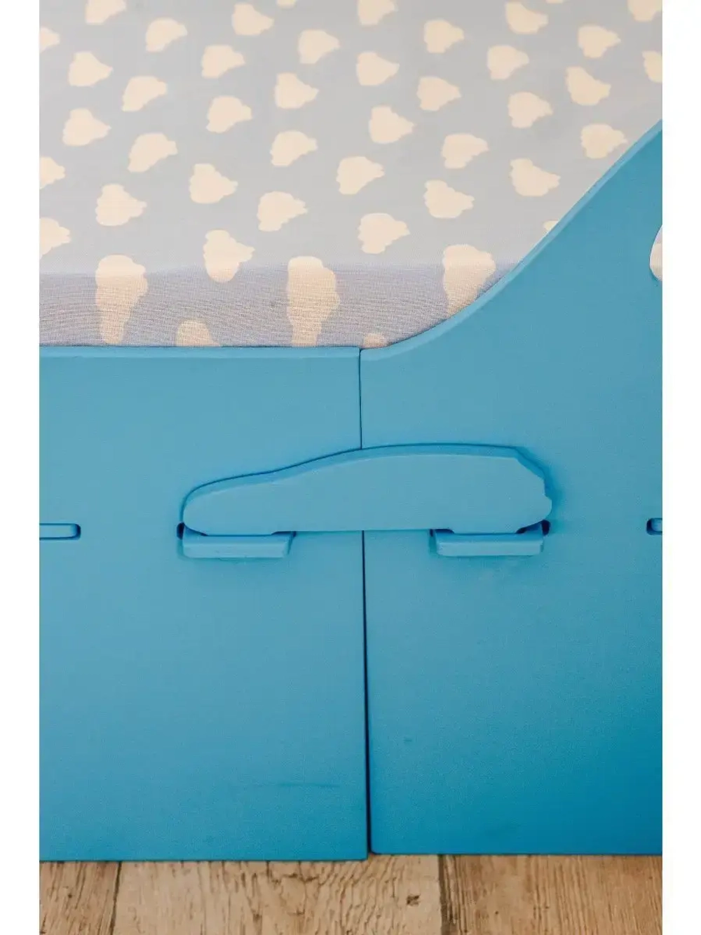 Кровать машина детская односпальная 140x70