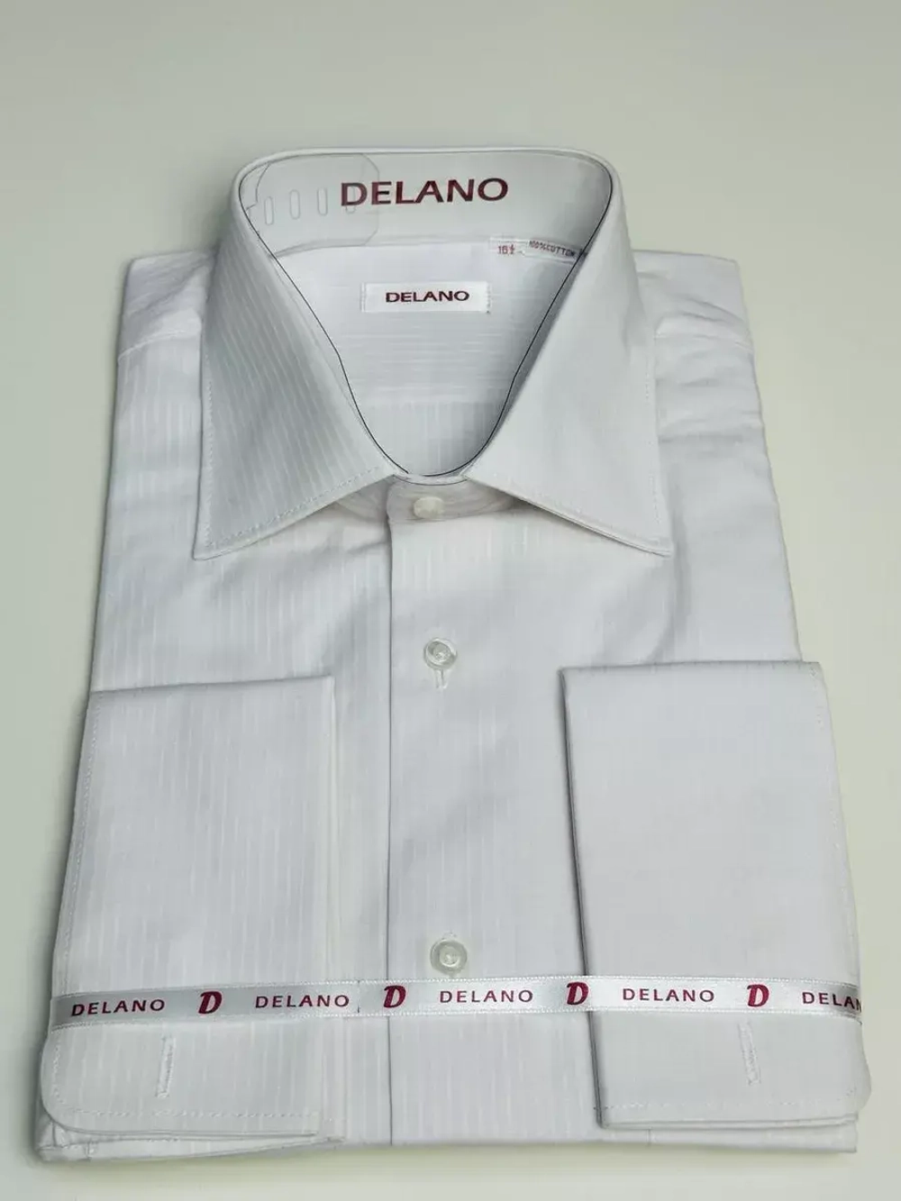 Рубашка с запонками и пуговицами на манжетах