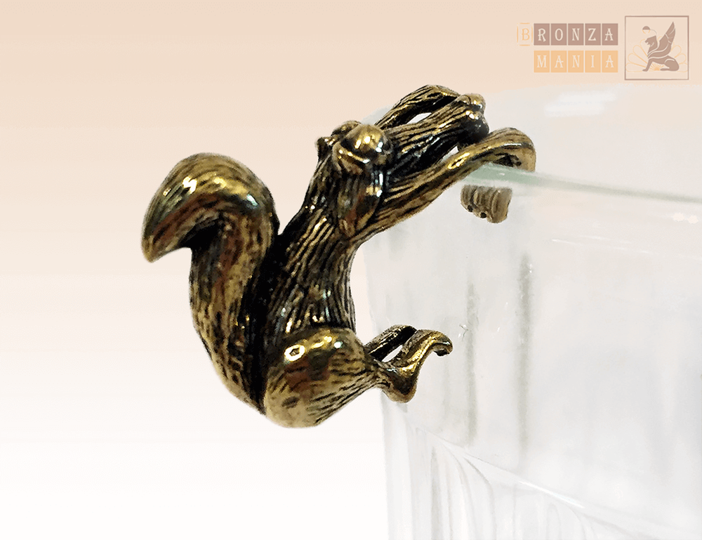 фигурка Белочка на чашку