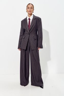 Приталенный пиджак "песочные часы" темно-серого цвета в полоску