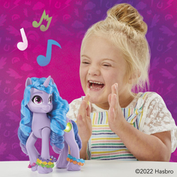 My Little Pony - Пони Иззи с блестками Свет и звук набор F3870