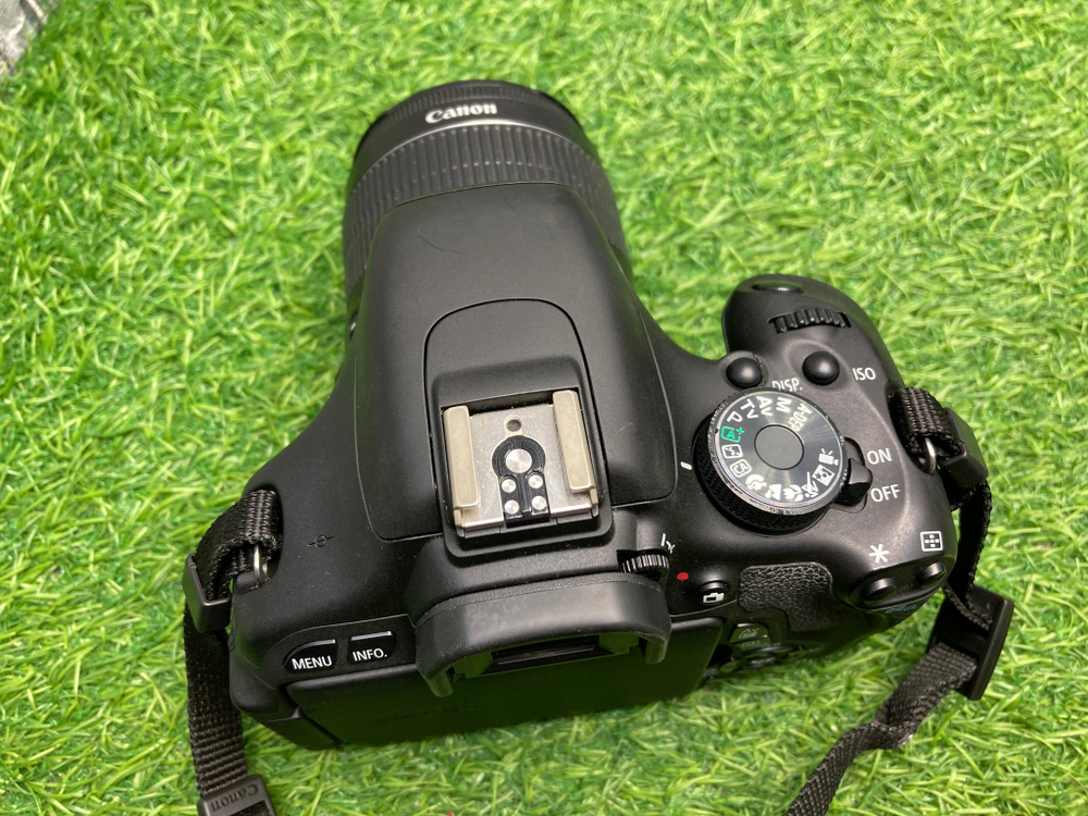 Canon 600D Kit 18-55mm 3.5-5.6 IS II 1.900 кадров