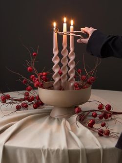 Набор аксессуаров для свечей дымчато-коричневого цвета из коллекции Essential