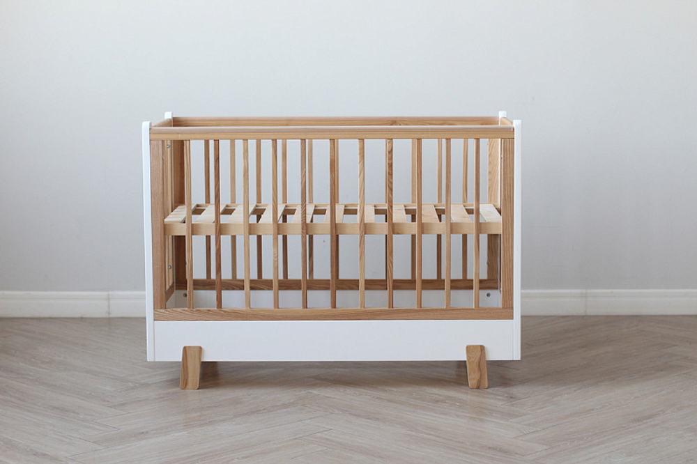 Детская кроватка Фабрика Облаков Onlybaby Scandi, без маятника молочный, дерево