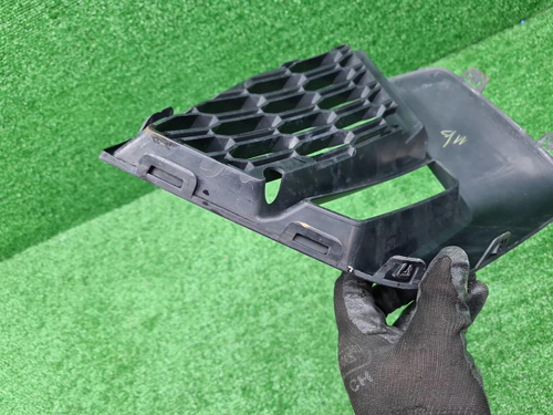 Решетка переднего бампера левая BMW 2er F44 19-24