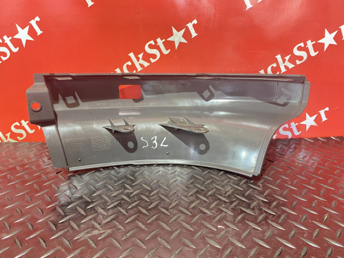 Накладка фары левой