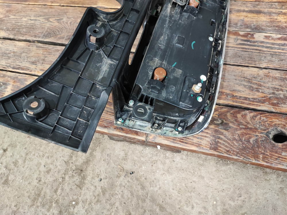 Фонарь зaдний левый Tank 500 21-нв Б/У Оригинал 4133112XKV3AA