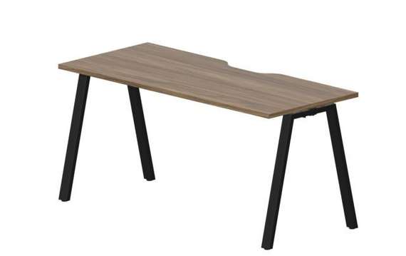 стол Arena 1580х680х750мм (с эргономичным вырезом)