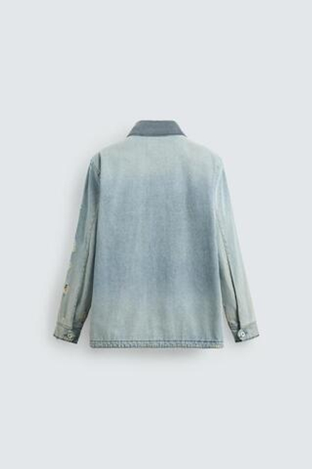 ZARA ДЖИНСОВАЯ КУРТКА-РУБАШКА С ЭФФЕКТОМ ВИНТАЖА, ГОЛУБОЙ
