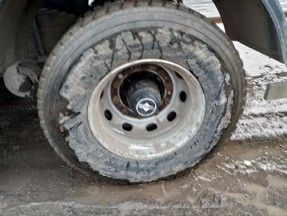 УралСпецТранс 9465* Полуприцеп цистерна 94652L-A2-06