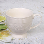 Кружка керамическая 580мл «Белая» вензеля