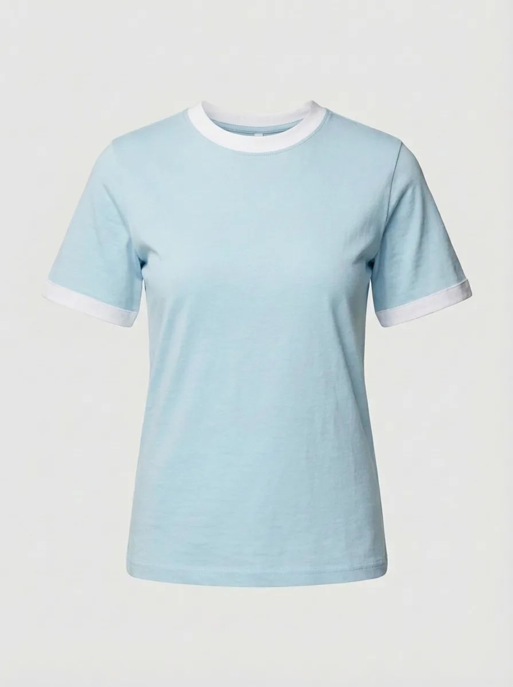 Футболка голубая с отворотами