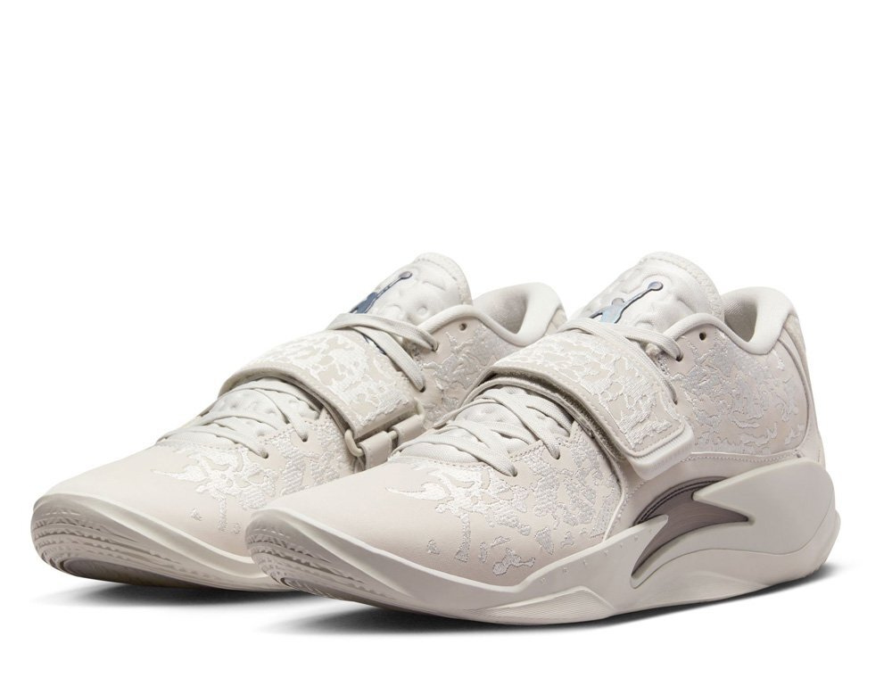 Баскетбольные кроссовки Jordan Zion 3 M.U.D. "Light Bone"