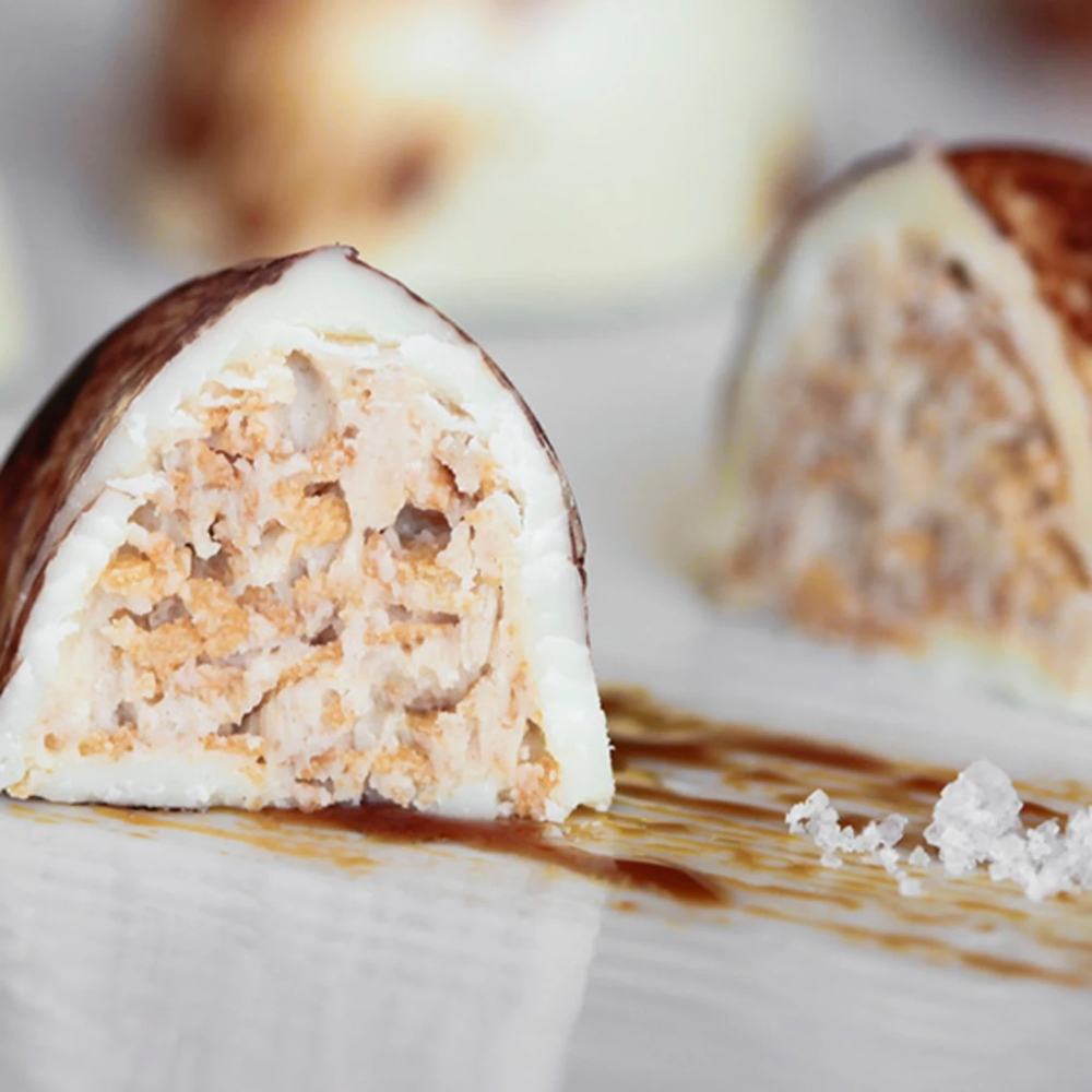 Пралине из белого шоколада с соленой карамелью PRALIN DELICRISP CARAMEL FLEUR DE SEL, IRCA  Италия, 200гр