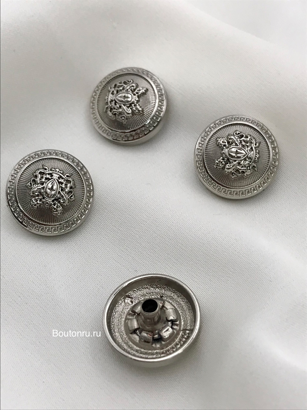 Шляпка под установочные кнопки серебро герб