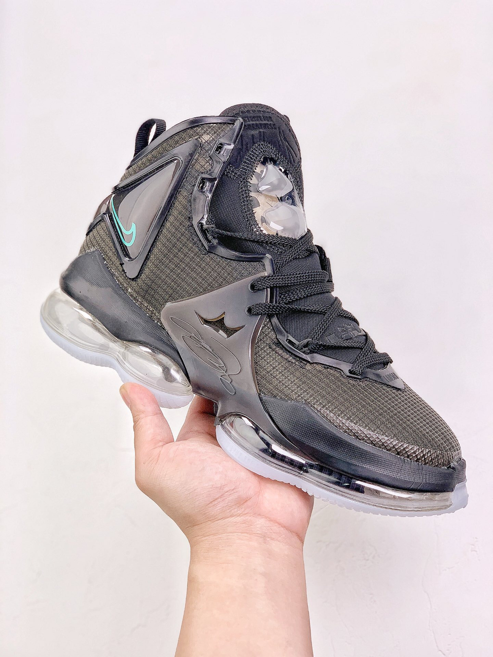 Купить баскетбольные кроссовки  Nike LeBron 19 Black Aqua