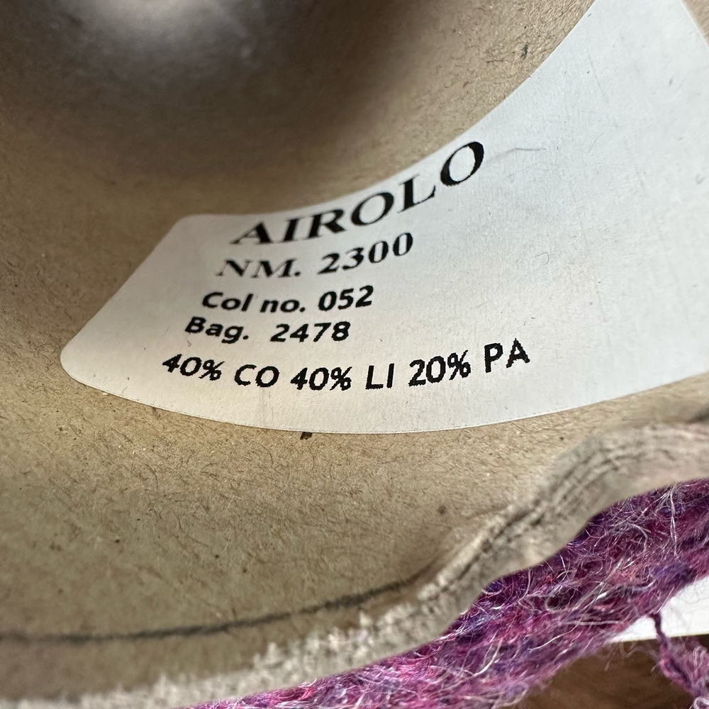 AIROLO - New Mill; 40% шерсть, 40% лен, 20% п/а; букле; 230м/100гр; col. 052; S705