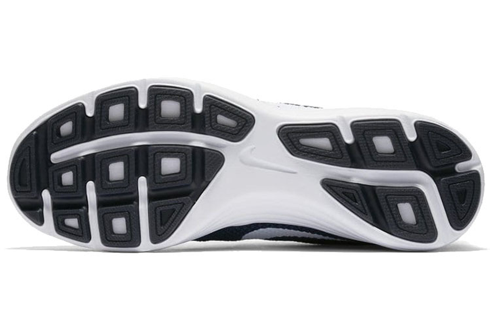Кроссовки Nike Revolution 3