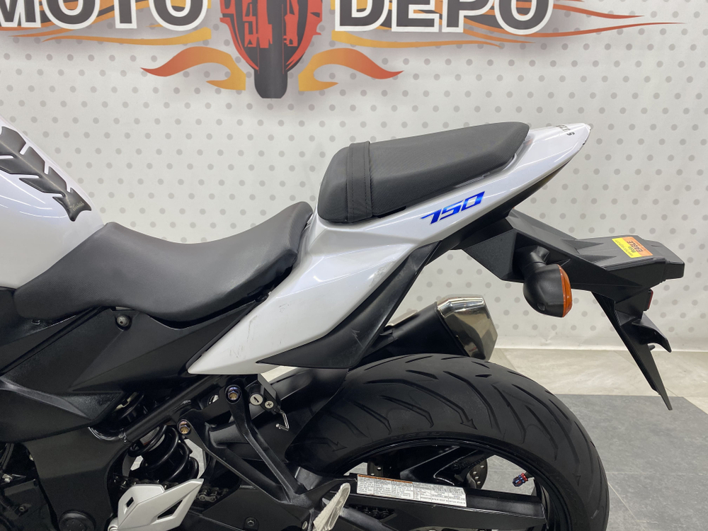 Suzuki GSR750 A , 2012