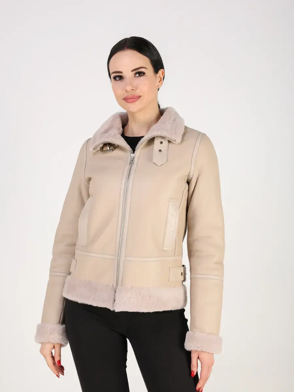 Дубленка зимняя натуральная с капюшоном пилот