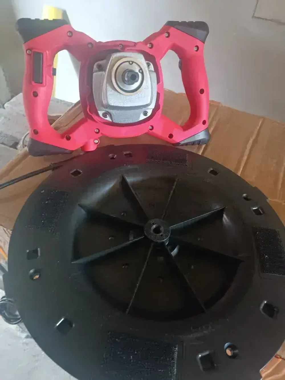 Затирочная машина для штукатурки,стяжки и шпаклевки