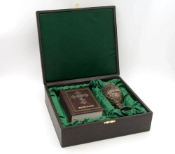 Подарочный набор в кожаном футляре "Евангелие и бокал Тайная вечеря"