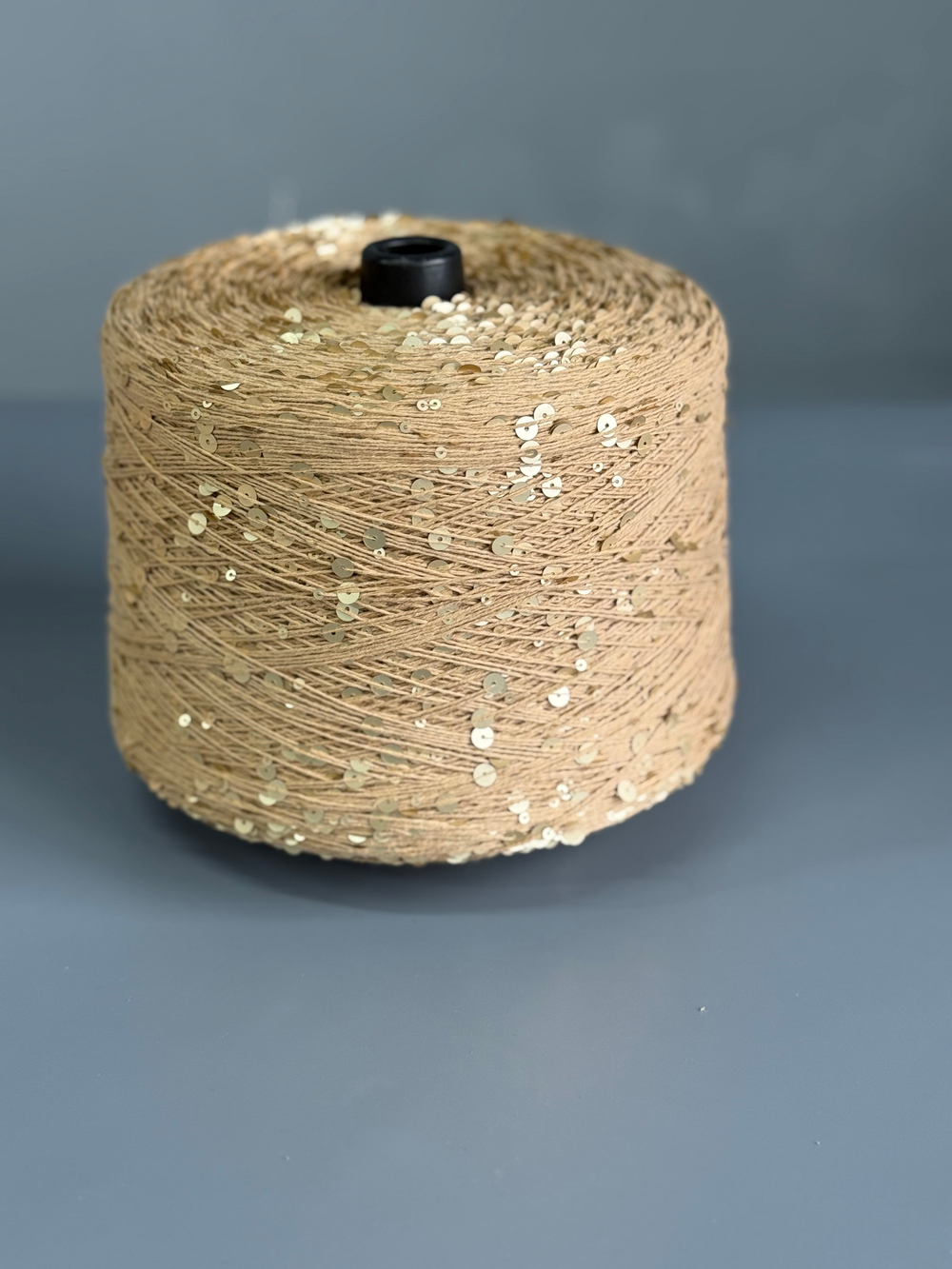 Пряжа Glam Shine пайетки 6+3 мм (108/бежевый, матовые пайетки), 250м/100гр