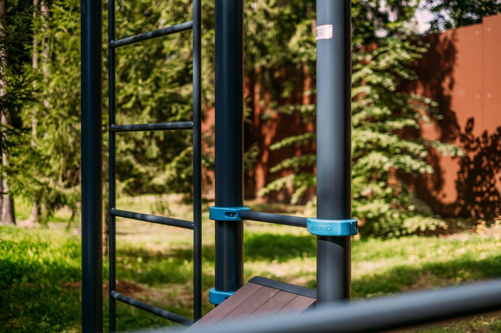 Воркаут комплекс со скалодромом, баскетбольным кольцом и скамьей для пресса – Резольют