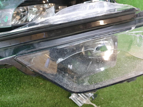 Битая Фара левая Skoda Karoq (2017-2021) LED