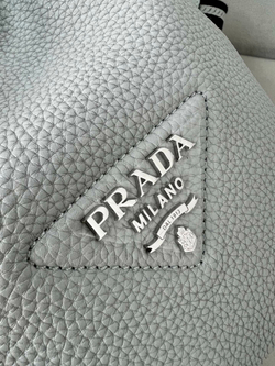 Prada Bag 25 cm