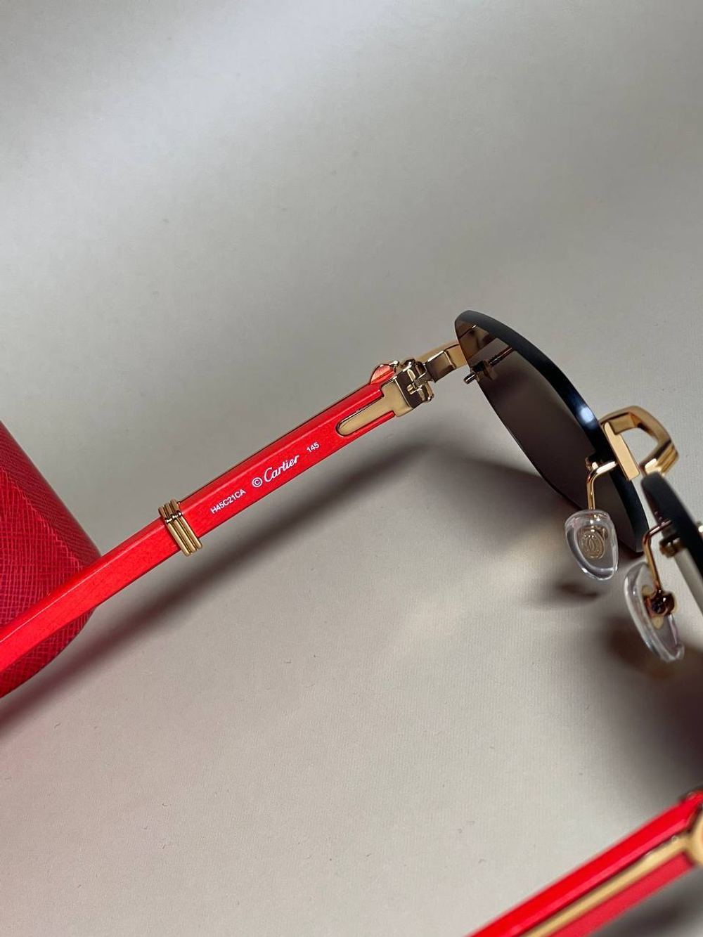 Солнцезащитные очки Cartier
