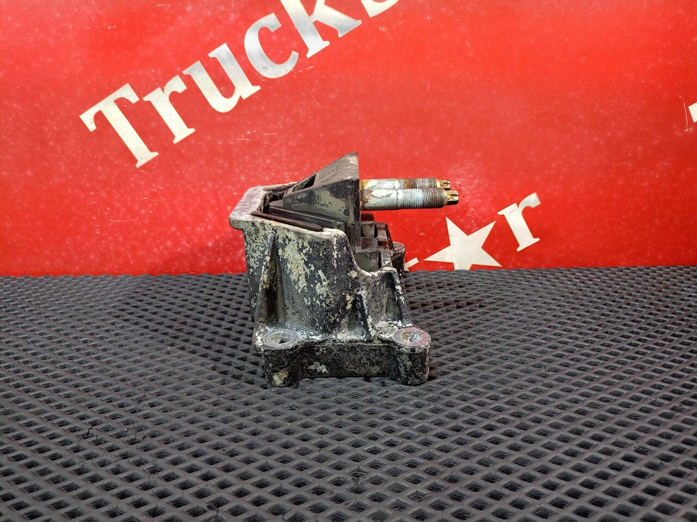 Подушка двигателя задняя