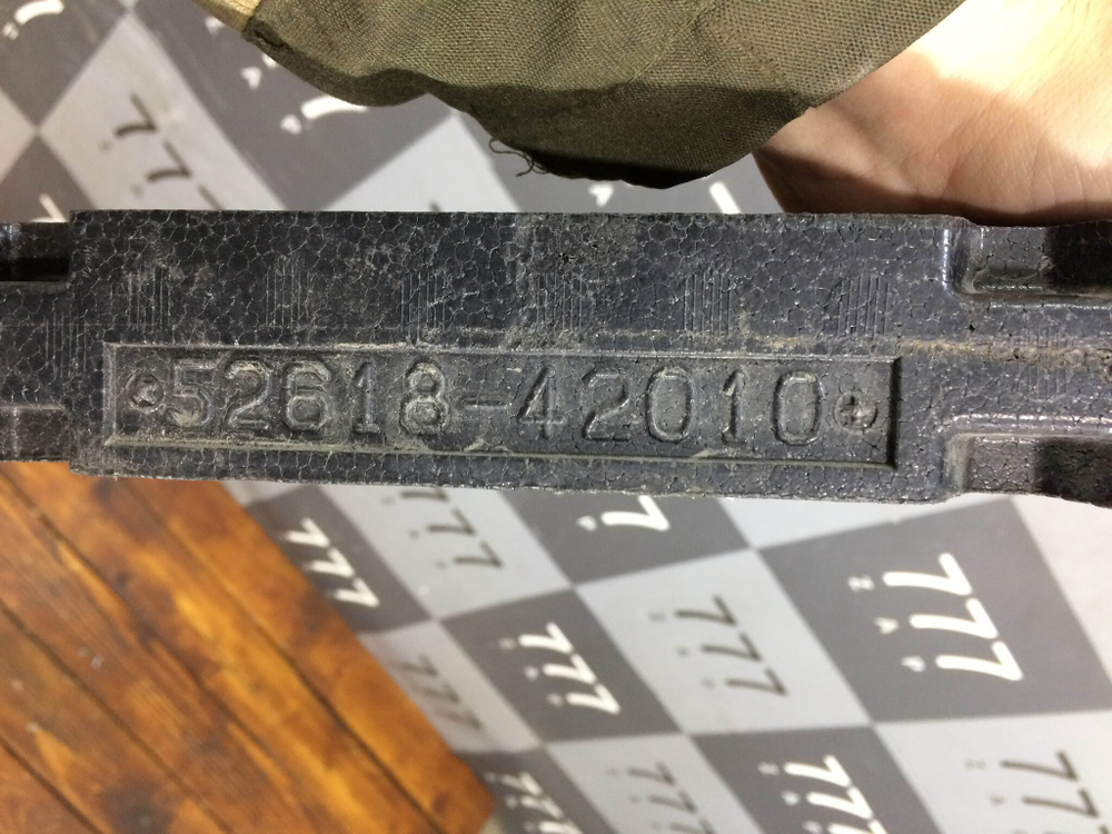 Абсорбер переднего бампера Toyota RAV4 III (XA30) 05-08 Б/У Оригинал 5261842010