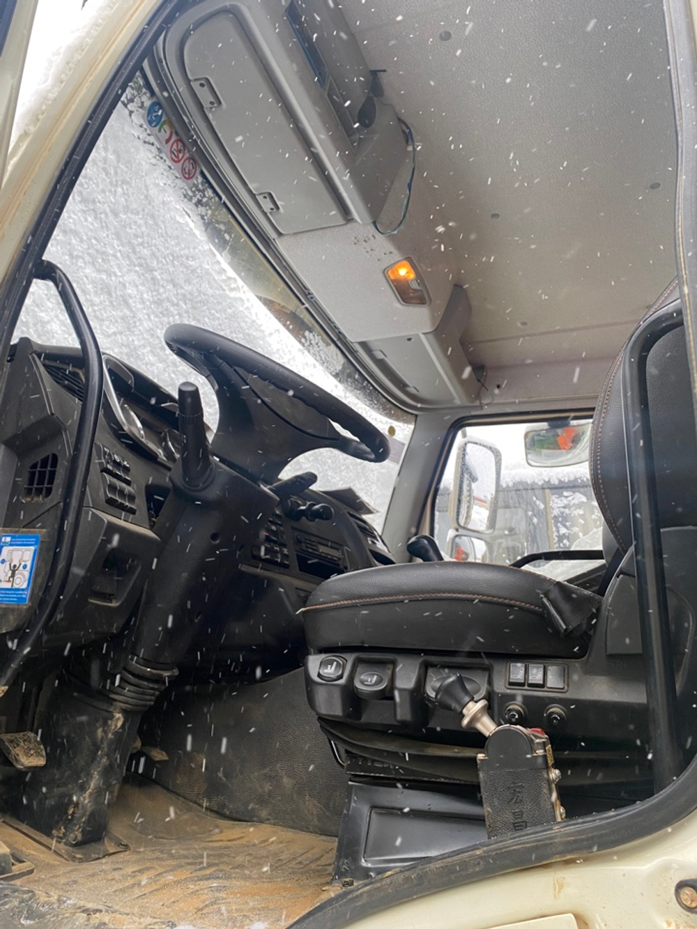 FAW J6 6x6 Самосвал CA3250P66K24L1TE5 (Дизельный, 11,1 л, 420 л.с., МТ)